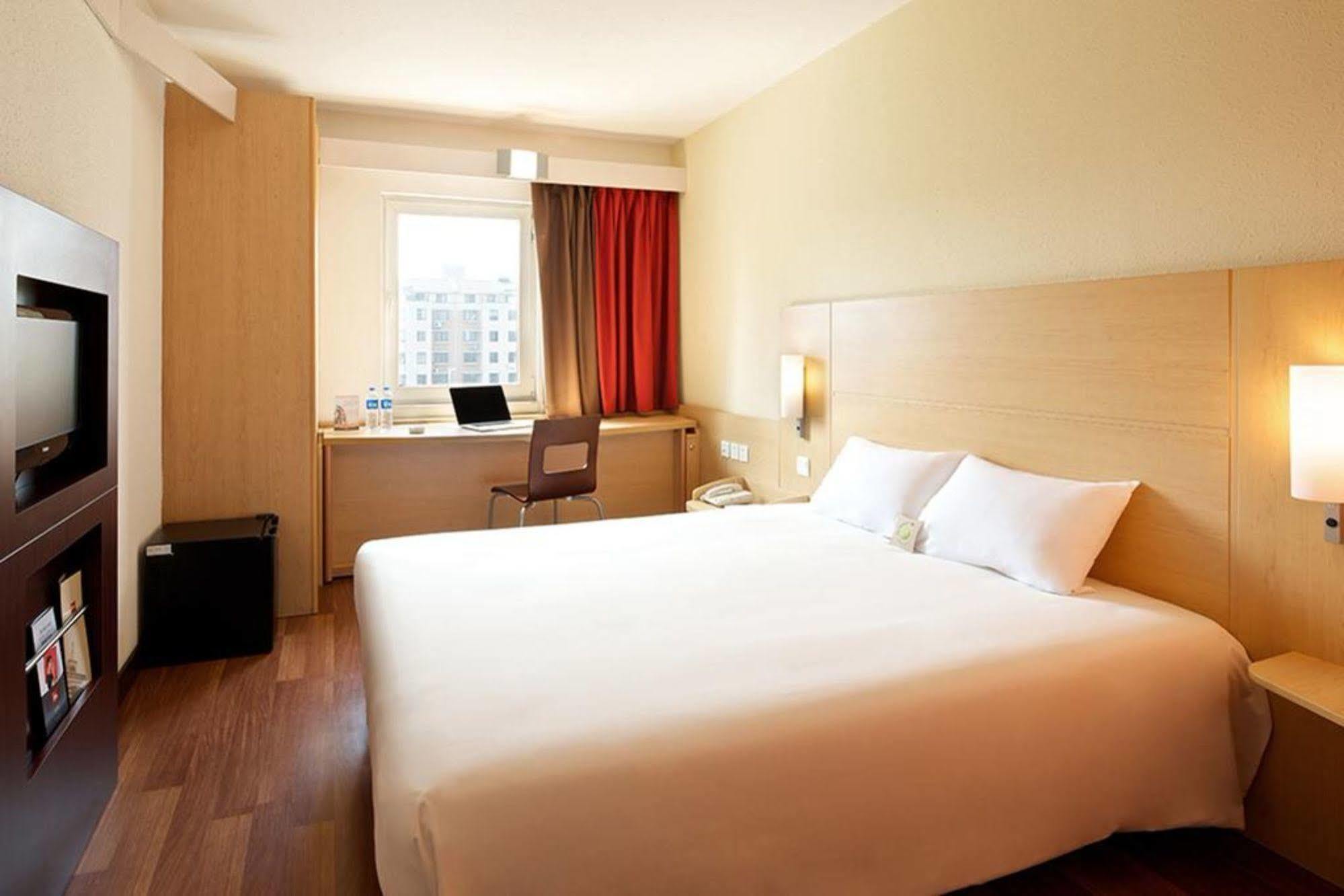 Hotel Ibis Beijing Dongdaqiao Exterior foto