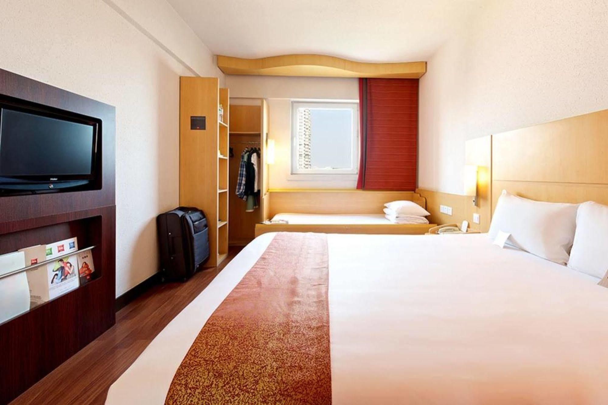 Hotel Ibis Beijing Dongdaqiao Exterior foto