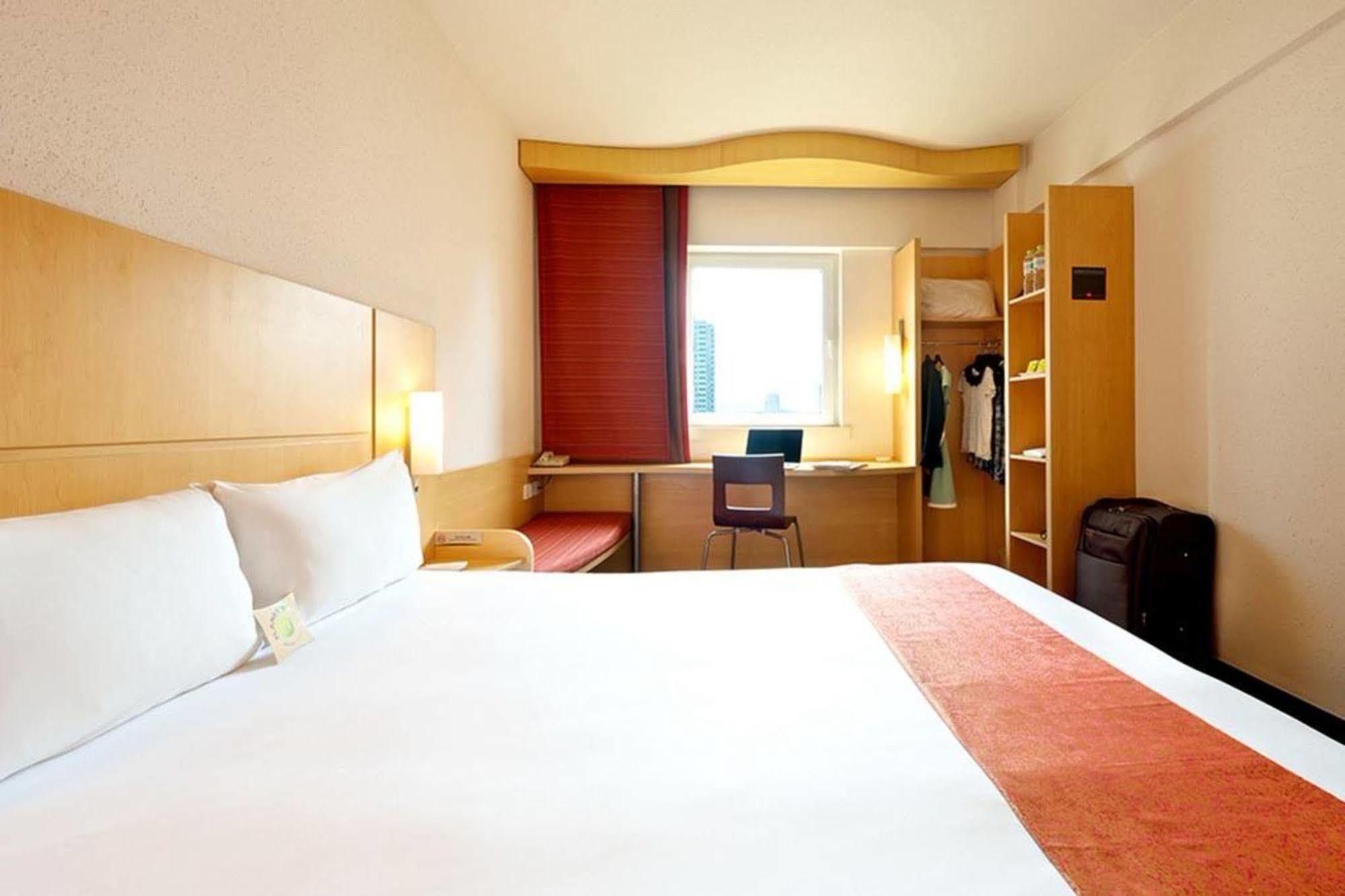 Hotel Ibis Beijing Dongdaqiao Exterior foto