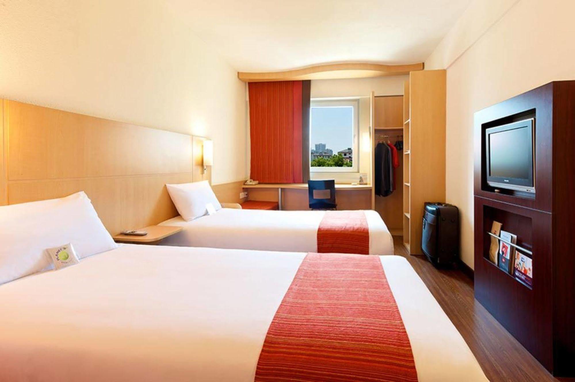Hotel Ibis Beijing Dongdaqiao Exterior foto